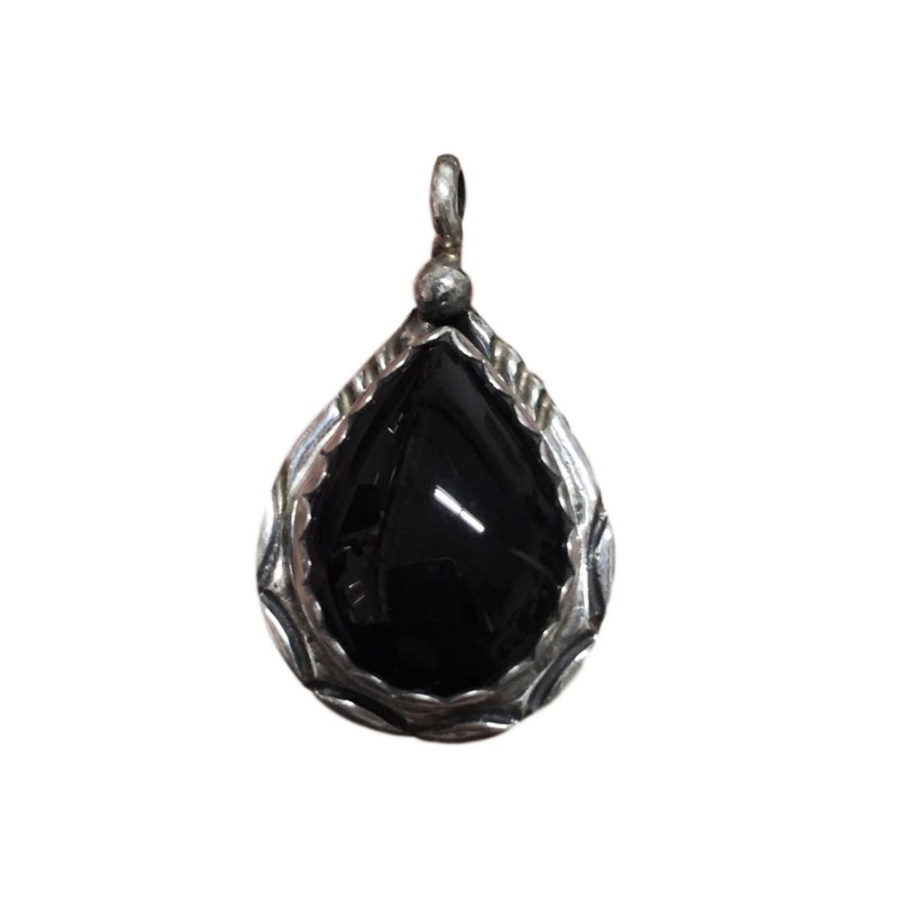 Vintage Navajo Signed Sterling & Onyx Pendant